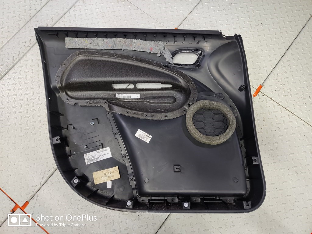 

Обшивка (карта) двери передней правой Citroen C3 Picasso, C3 Picasso