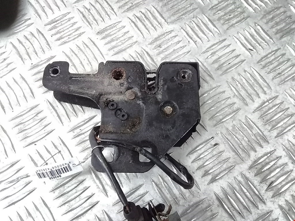 

Замок капота Audi A4 B7, A4 B7