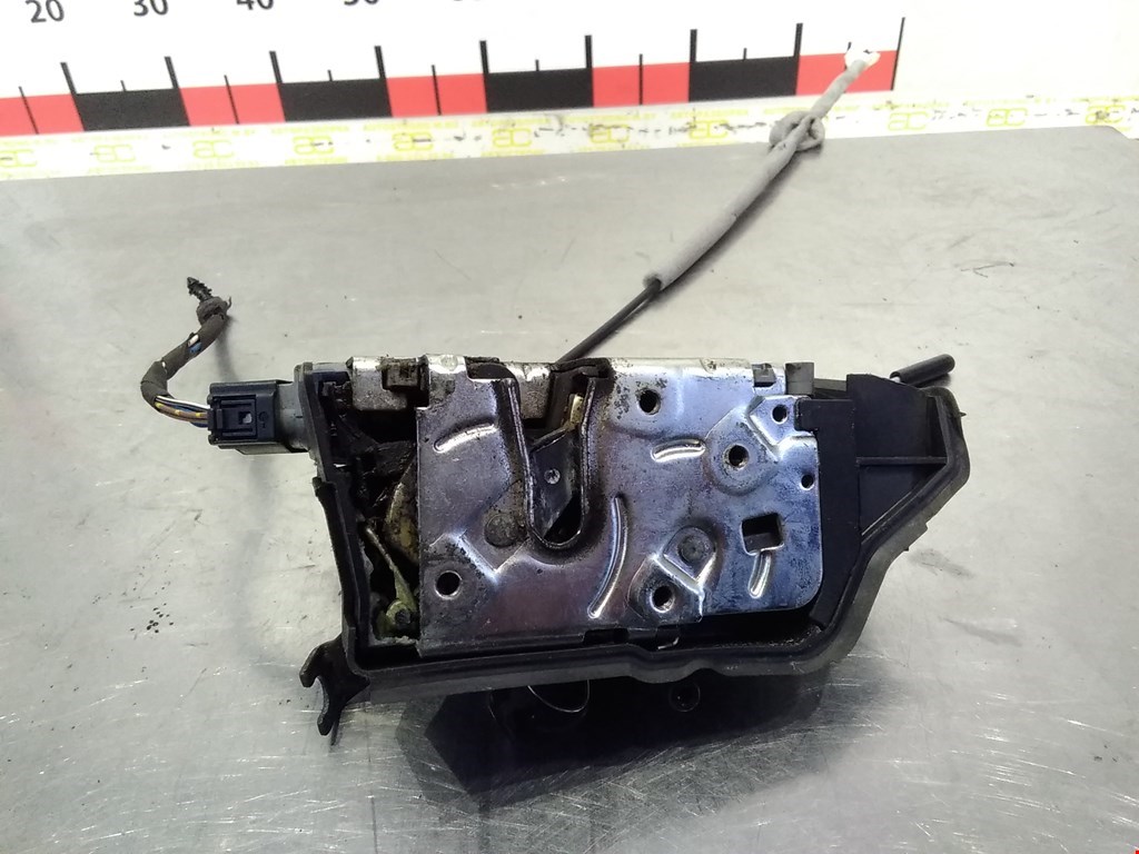 

Замок двери передней правой BMW 3 Series (E46), 3 Series (E46)