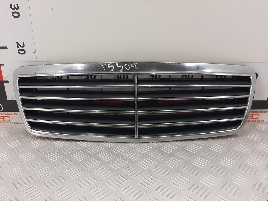 

Решетка радиатора Mercedes W208 (CLK Class), W208 (CLK Class)