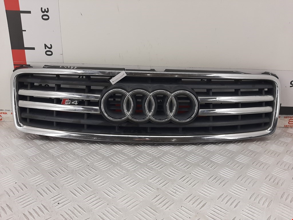

Решетка радиатора Audi A4 B6, A4 B6