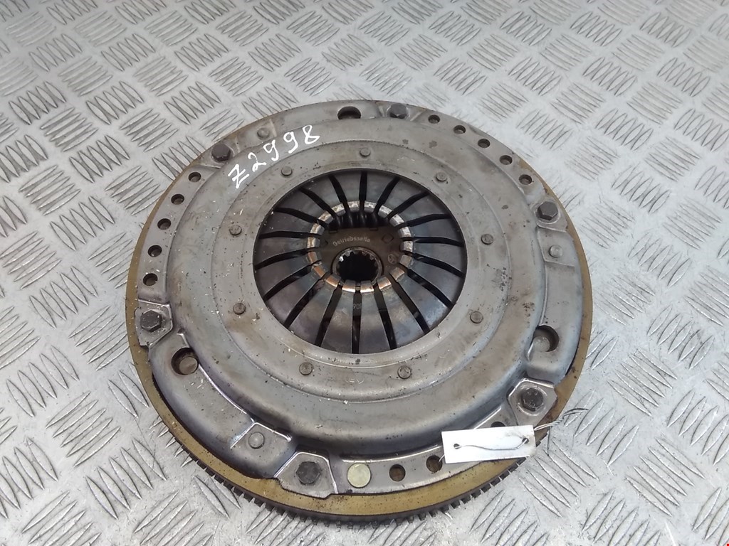 

Маховик (демпфер сцепления) Opel Zafira A, Zafira A