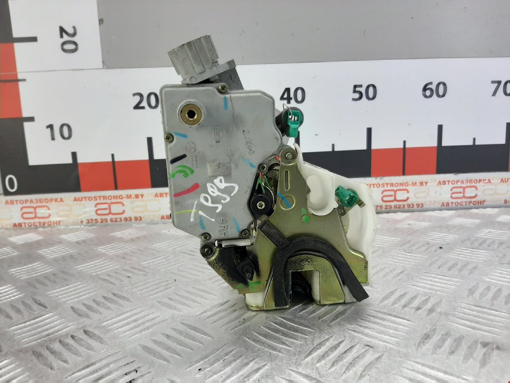 

Замок двери задней правой Nissan Primera P11, Primera P11