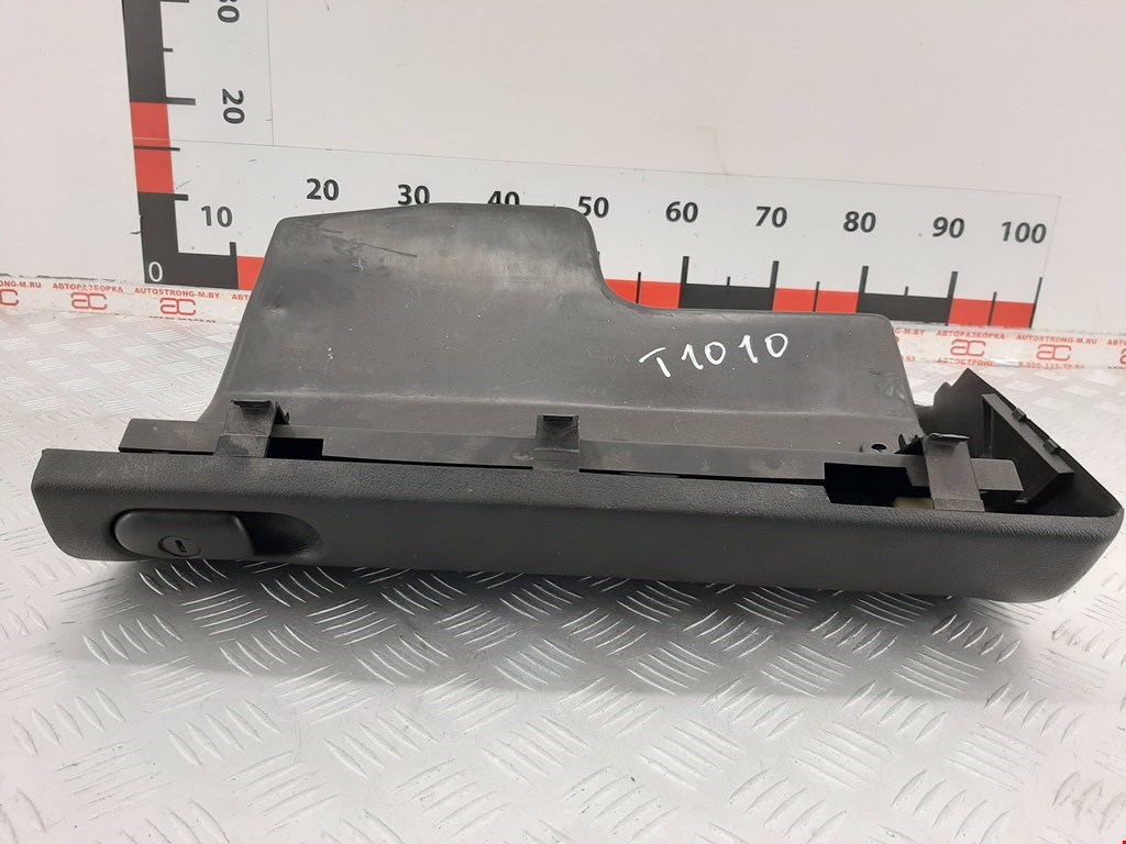 

Бардачок (вещевой ящик) Volkswagen Golf 3, Golf 3