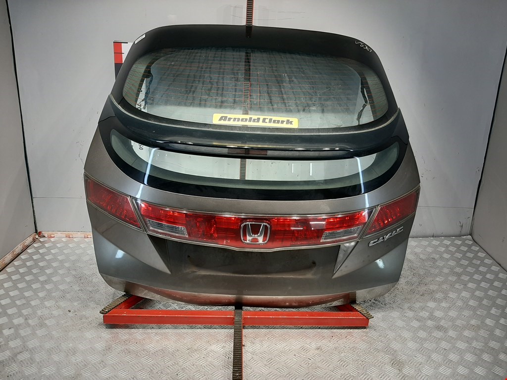 

Крышка (дверь) багажника Honda Civic 8, Civic 8