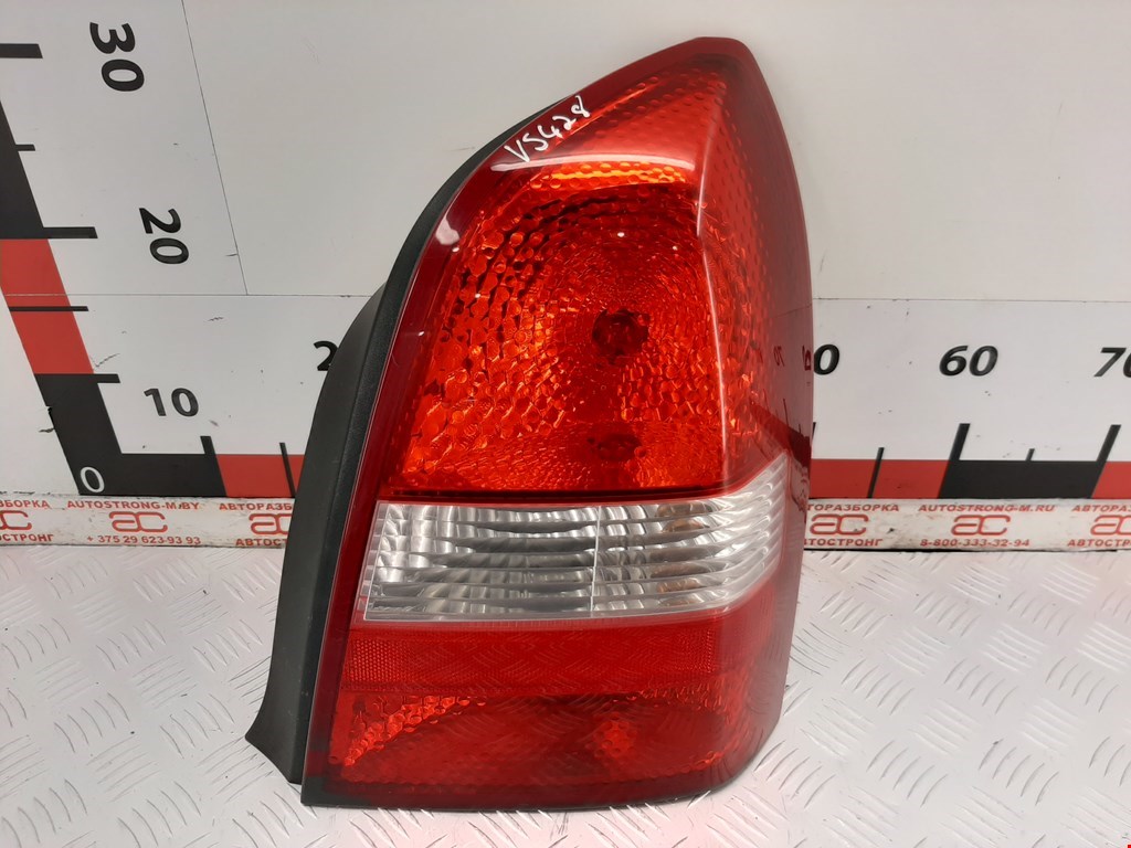 

Фонарь задний правый Nissan Primera P12, Primera P12