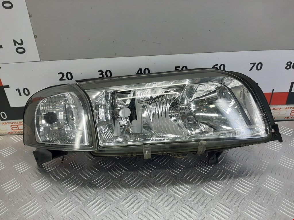 

Фара передняя правая Volvo S80, S80