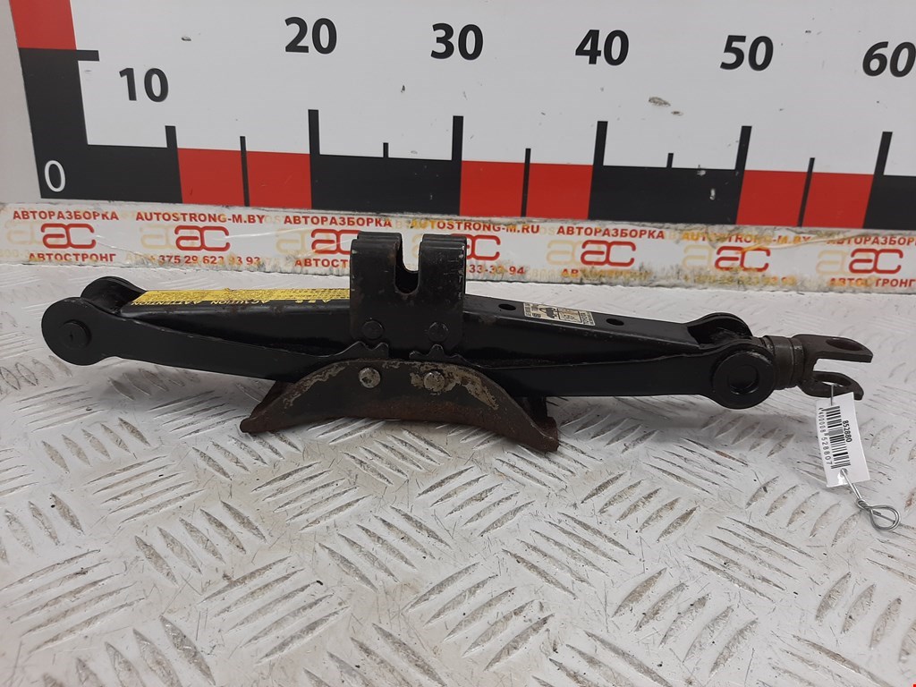 

Домкрат Toyota Yaris Verso, Yaris Verso