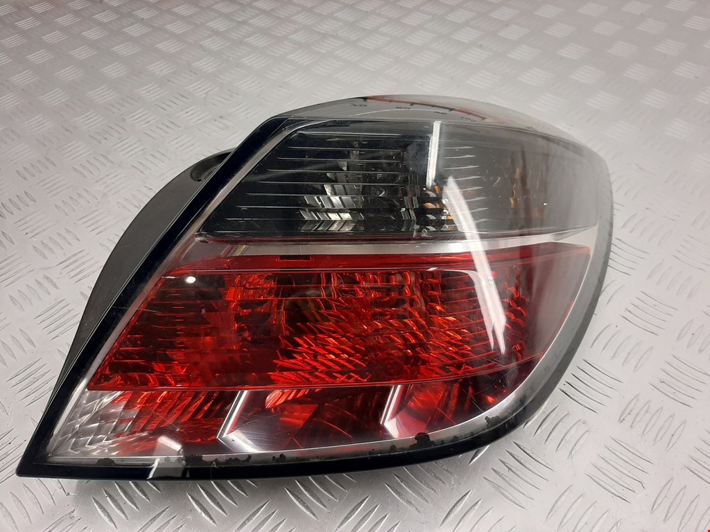 

Фонарь задний правый Opel Astra H, Astra H