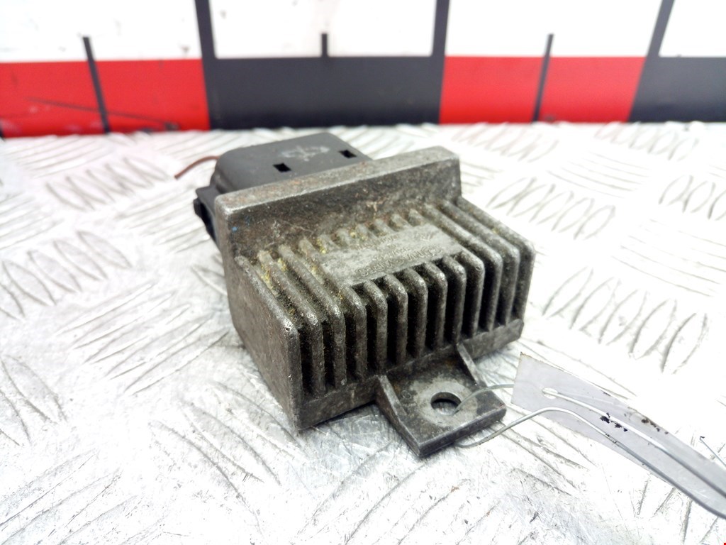

Реле свечей накала Mitsubishi Carisma, Carisma