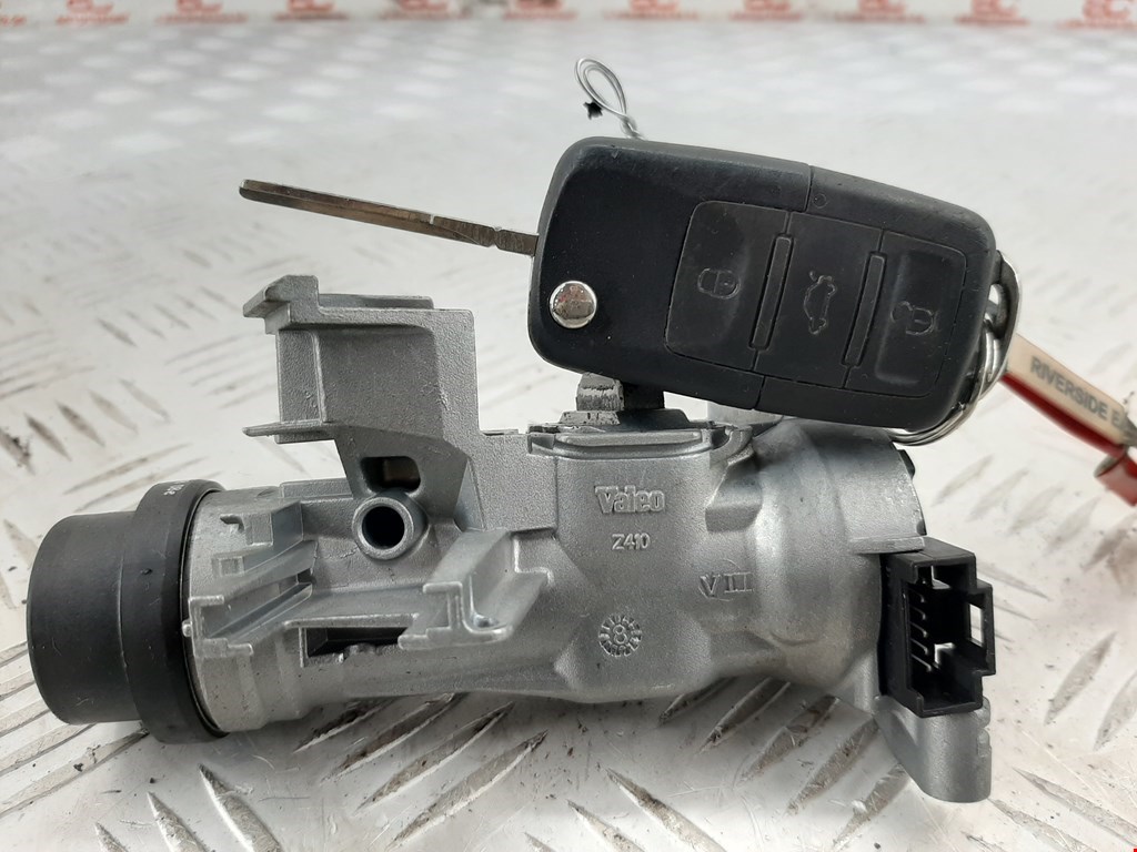 

Замок зажигания Skoda Octavia 1Z, Octavia 1Z