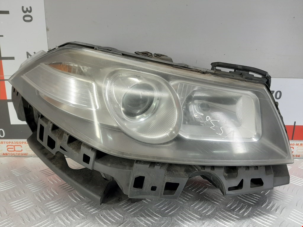 

Фара передняя правая Renault Megane 2, Megane 2