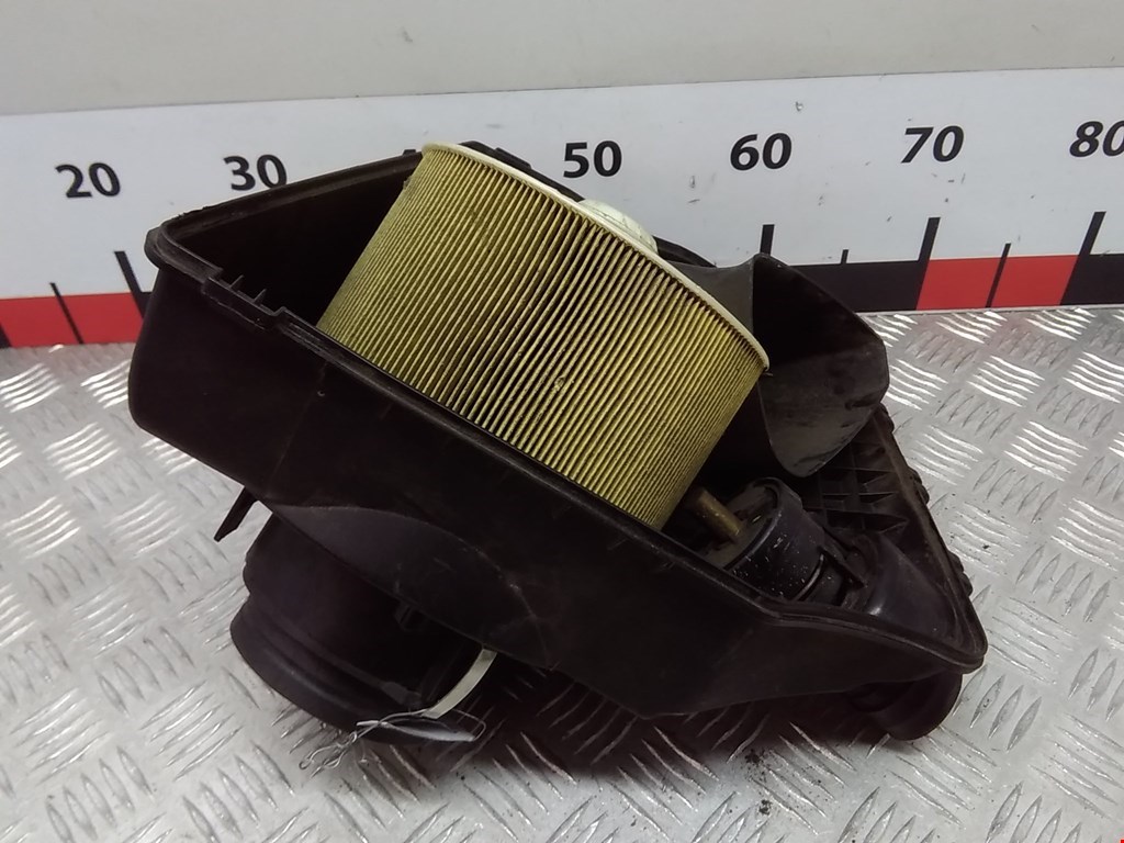 

Корпус воздушного фильтра Audi A6 C6, A6 C6