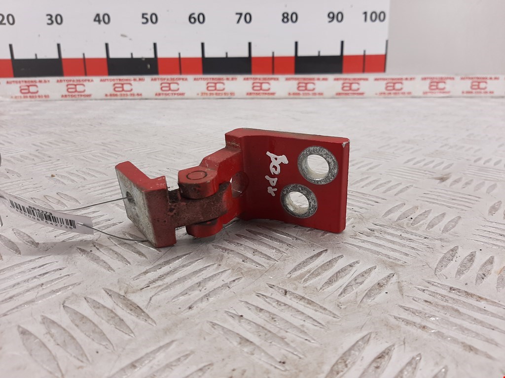 

Петля двери задней правой Volkswagen Golf 3, Golf 3