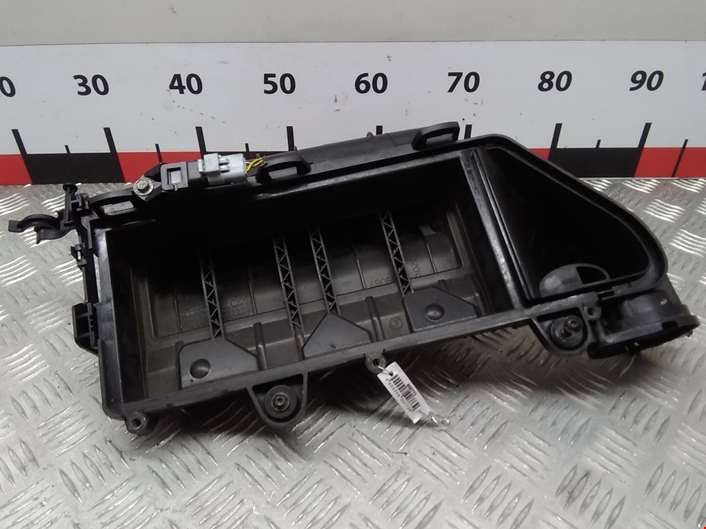 

Корпус воздушного фильтра Ford Fusion, Fusion