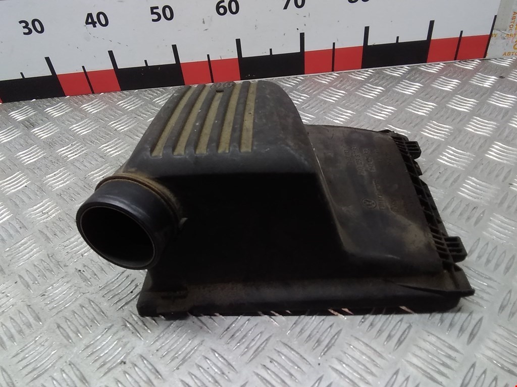 

Корпус воздушного фильтра Volkswagen Golf 3, Golf 3