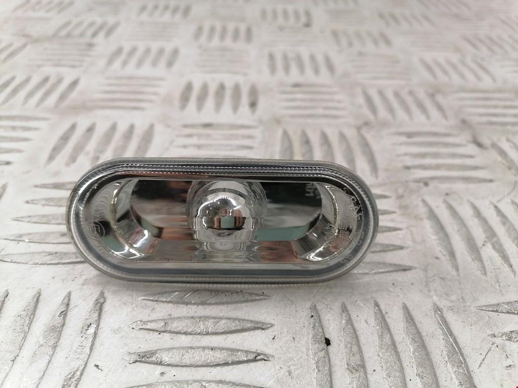 

Повторитель поворота правый Volkswagen Golf 4, Golf 4