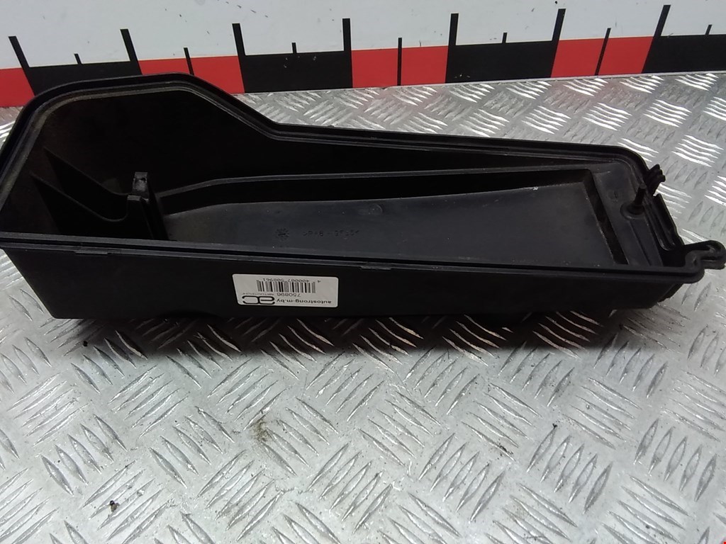 

Корпус воздушного фильтра Mercedes W204 (C Class), W204 (C Class)