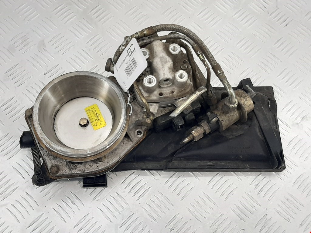 

Инжектор (распределитель впрыска топлива) Audi 80 B3, 80 B3