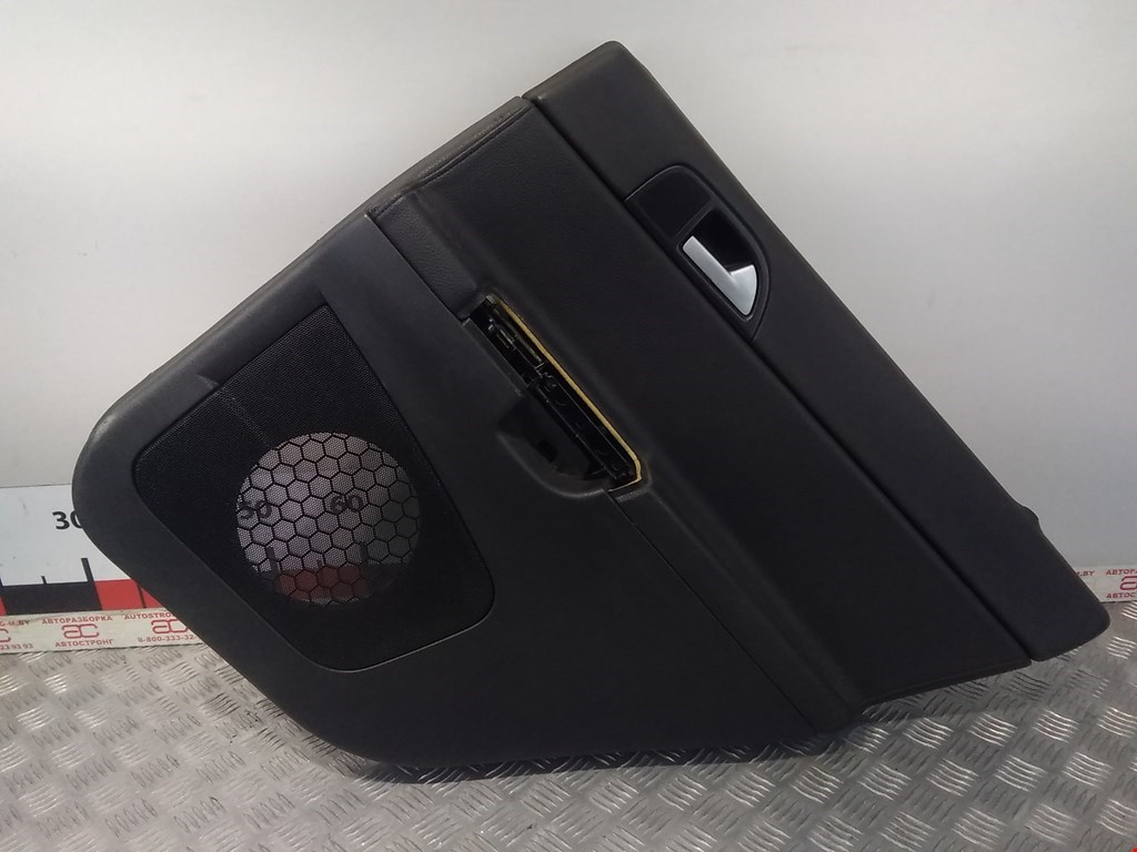 

Обшивка (карта) двери задней правой Volvo V50, V50