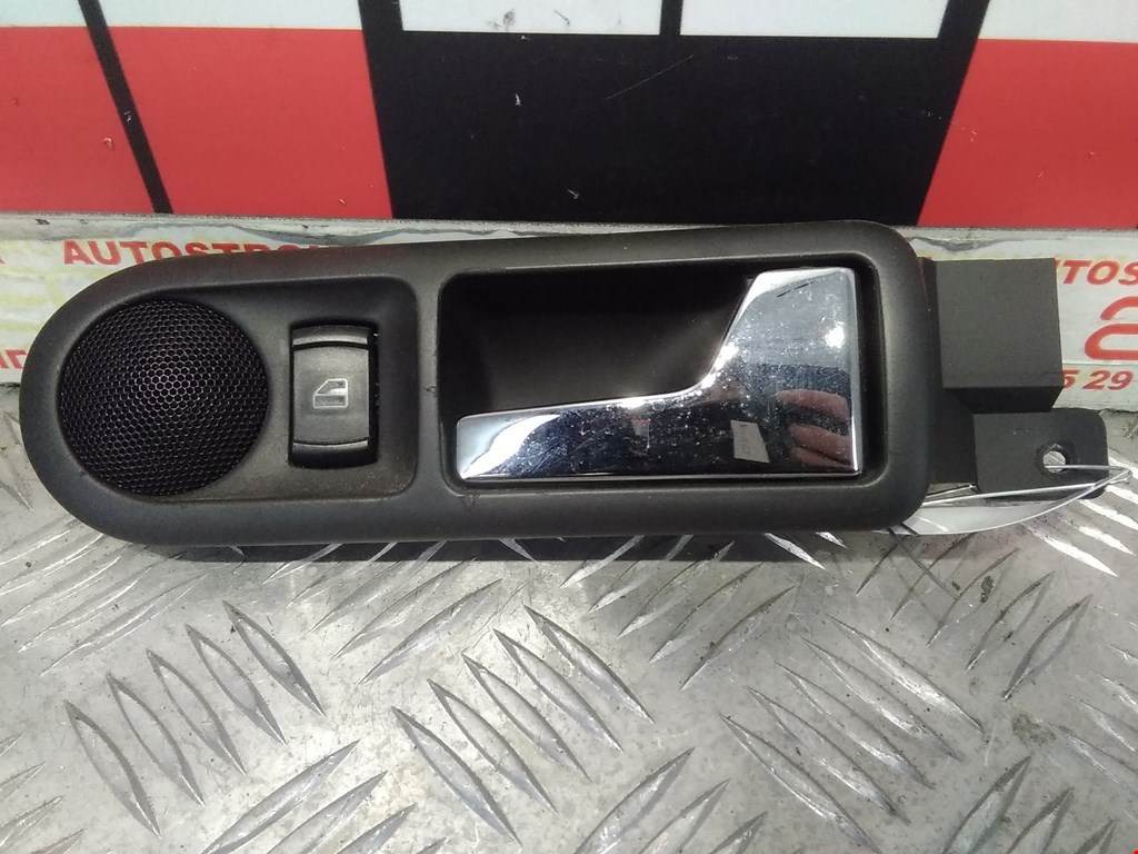 

Ручка двери внутренняя задняя правая Volkswagen Passat 5, Passat 5