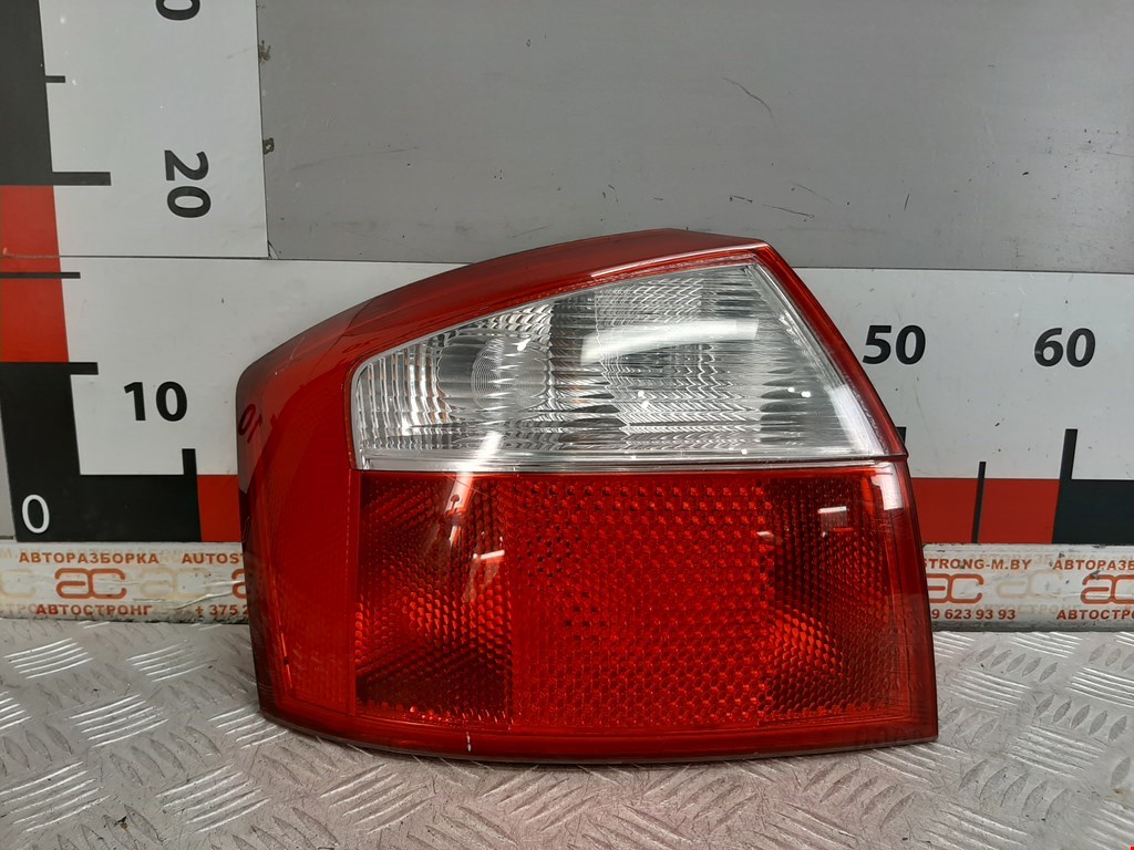

Фонарь задний левый Audi A4 B6, A4 B6