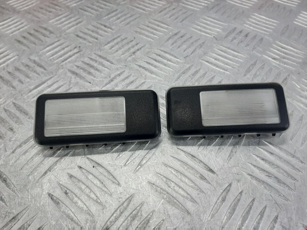 

Подсветка номера Mercedes W203 (C Class), W203 (C Class)