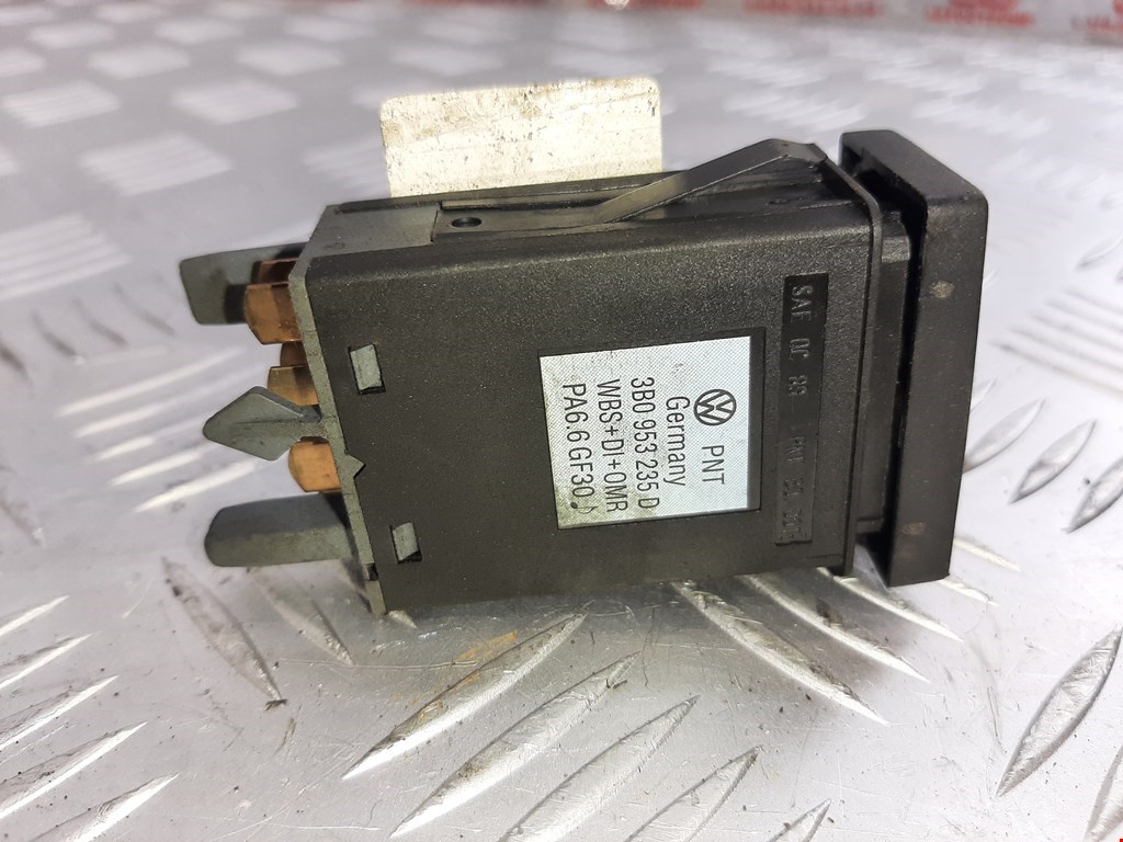 

Кнопка аварийки Volkswagen Passat 5 GP, Passat 5 GP