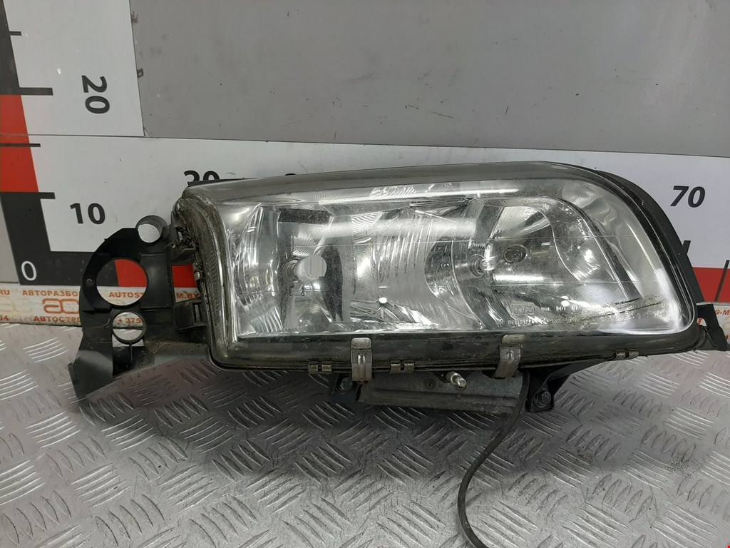 

Фара передняя правая Volvo S80, S80