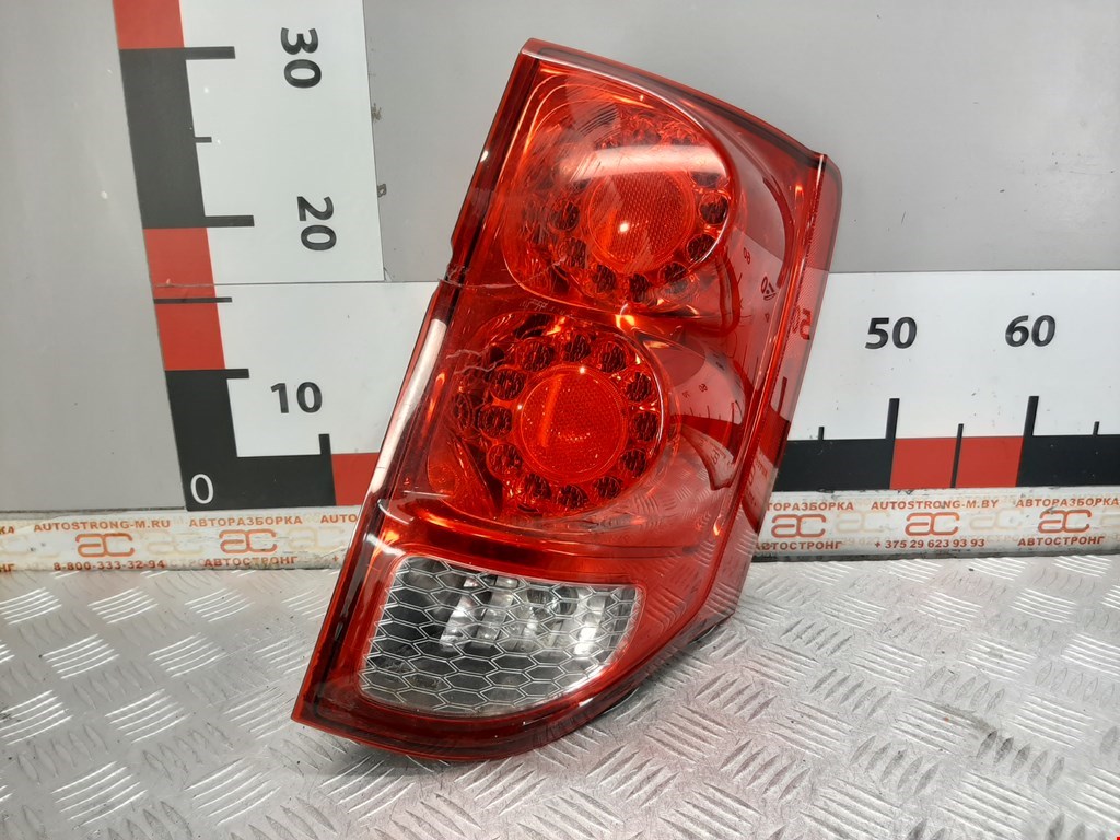 

Фонарь задний правый Dodge Grand Caravan 5, Grand Caravan 5