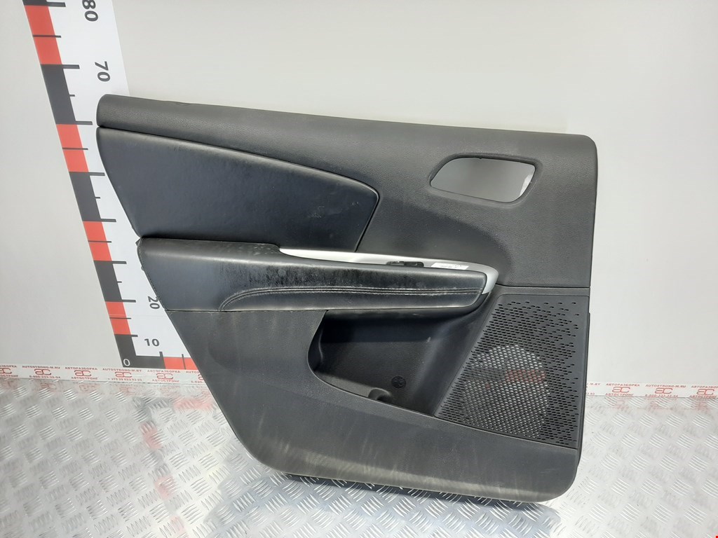

Обшивка (карта) двери задней левой Dodge Journey (JC), Journey (JC)
