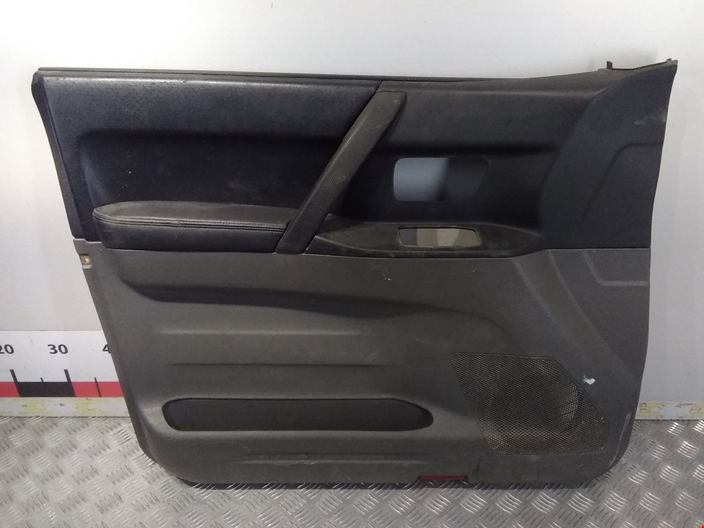 

Обшивка (карта) двери передней левой Mitsubishi Pajero 3, Pajero 3
