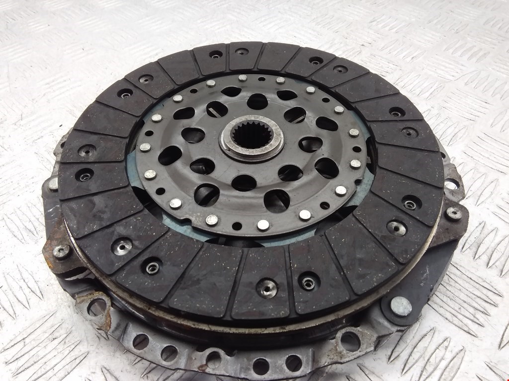 

Корзина (кожух) сцепления Fiat Scudo (220), Scudo (220)