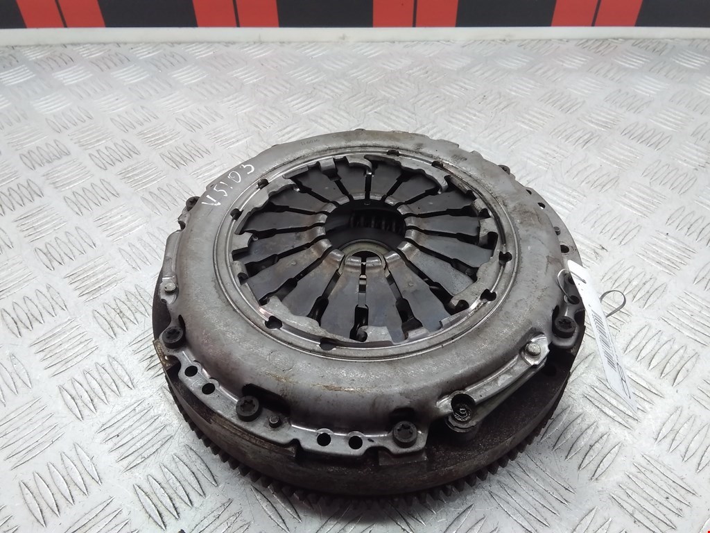 

Маховик (демпфер сцепления) Opel Corsa D, Corsa D