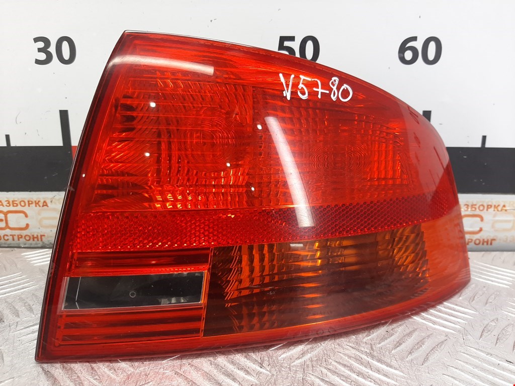 

Фонарь задний правый Audi A4 B7, A4 B7