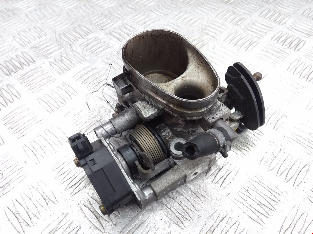 

Заслонка дроссельная Audi 80 B4, 80 B4