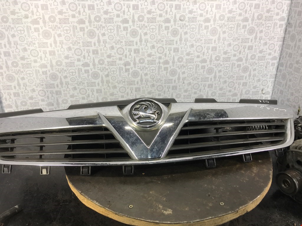 

Решетка радиатора Opel Zafira B, Zafira B
