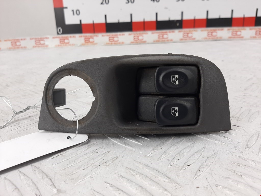 

Кнопка стеклоподъемника Renault Megane 1, Megane 1