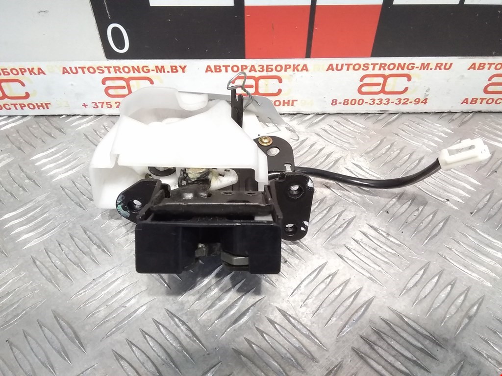 

Замок крышки (двери) багажника Mazda 3 BK, 3 BK