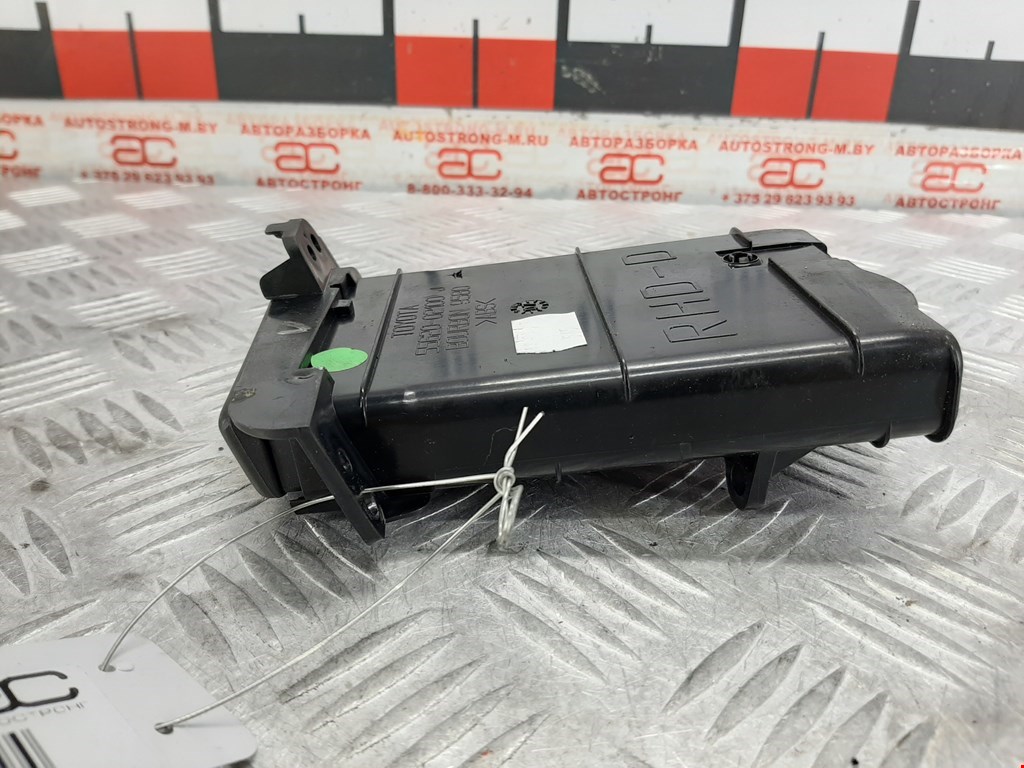 

Подстаканник Toyota Auris (E15J/E15UT), Auris (E15J/E15UT)