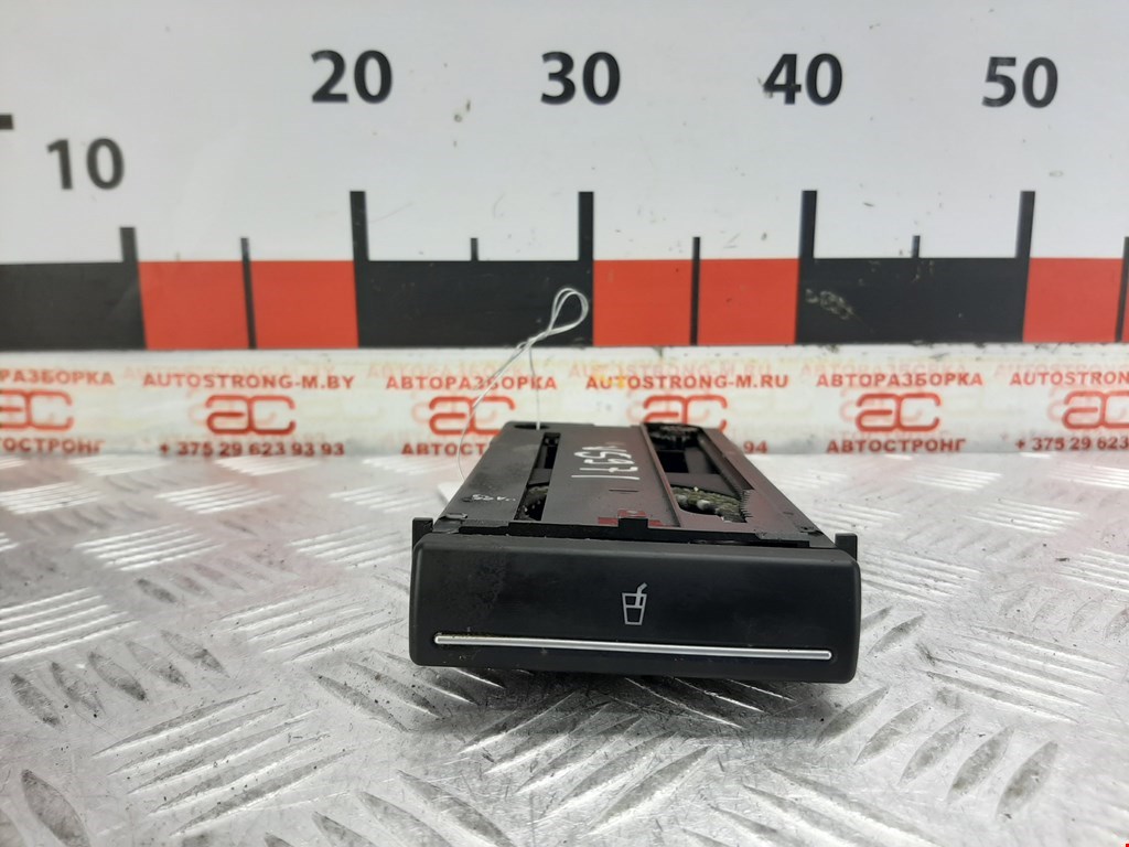 

Подстаканник Audi A3 8P, A3 8P