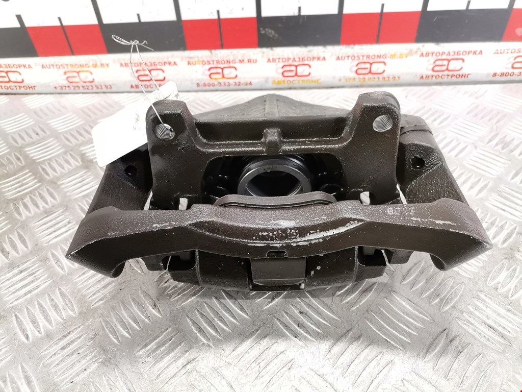 

Суппорт передний правый Audi A6 C6, A6 C6