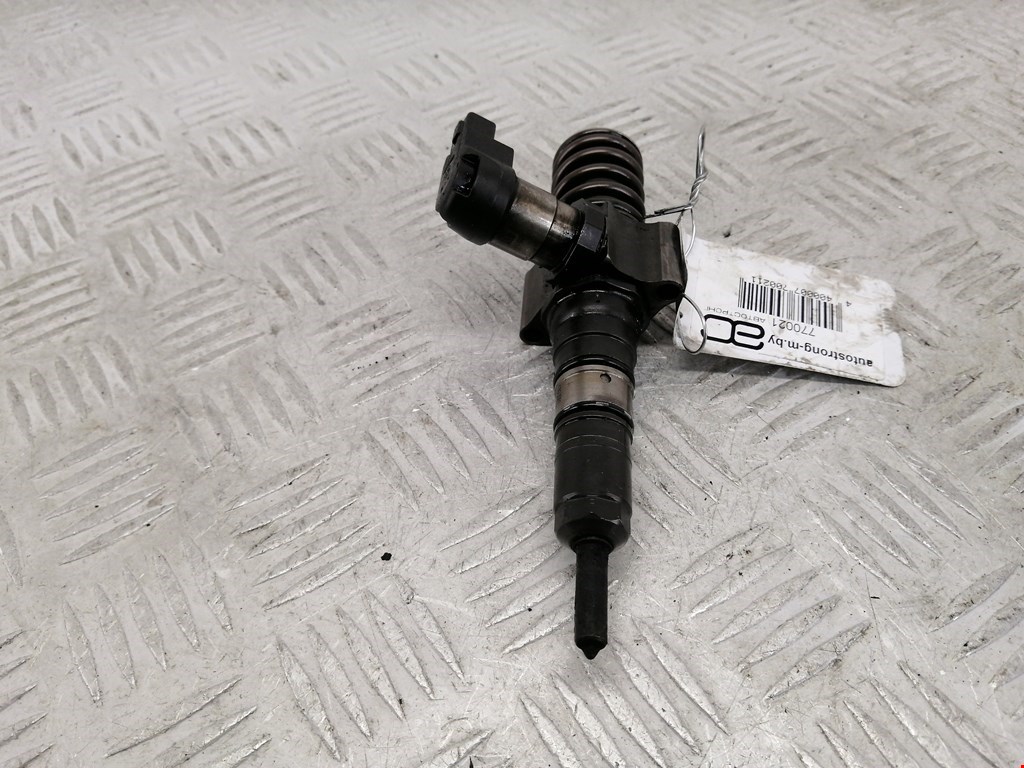 

Форсунка дизельная электрическая Volkswagen Passat 6, Passat 6