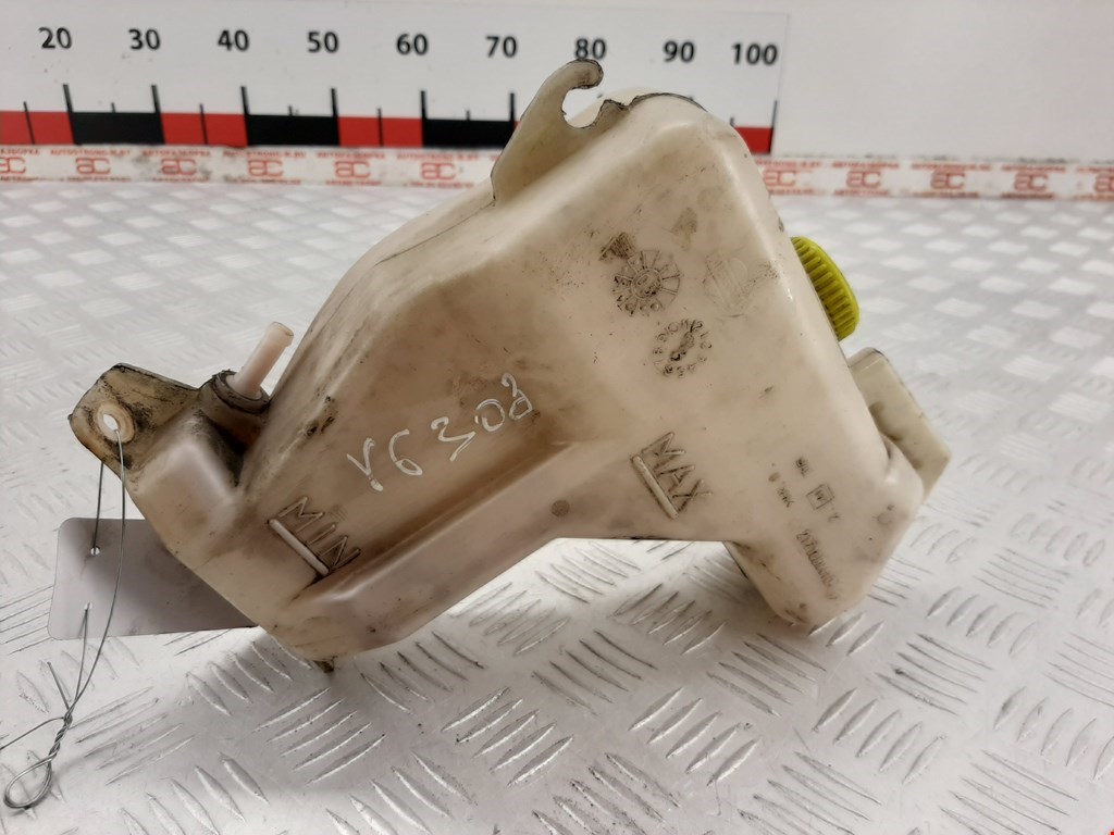 

Бачок расширительный Nissan Primera P12, Primera P12
