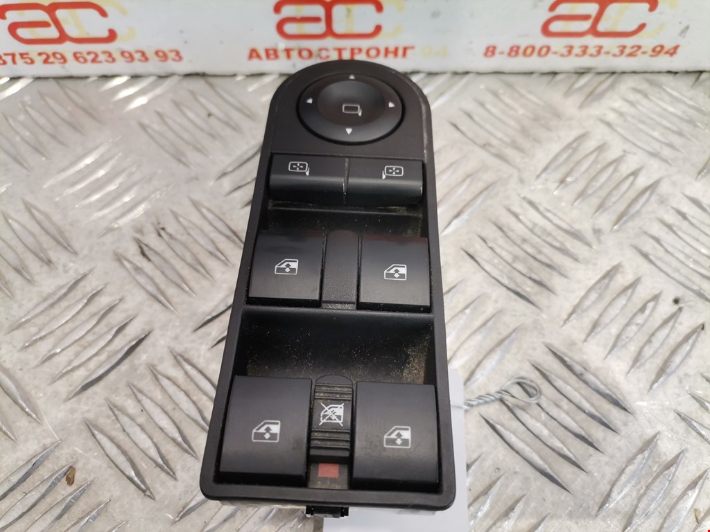 

Блок управления стеклоподъемниками Opel Zafira B, Zafira B