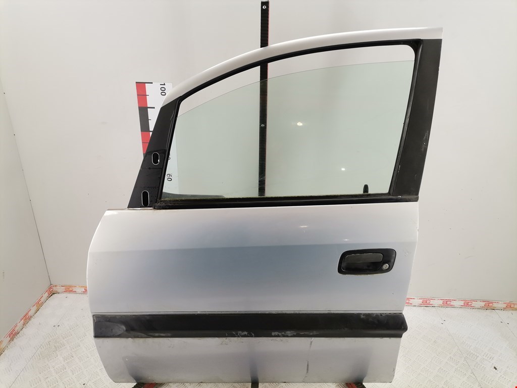 Дверь передняя левая Opel Zafira A