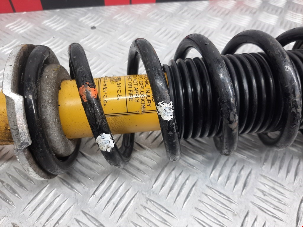 Субару легаси задние амортизаторы. 20365aj073 Subaru амортизатор. Стойка амортизатора Субару хв. 20365-Aj040. Subaru амортизатор.