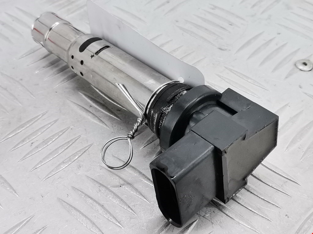 Снять катушки тигуан. Катушка зажигания Тигуан. Ec5002. Катушка зажигания BM EC 5002.