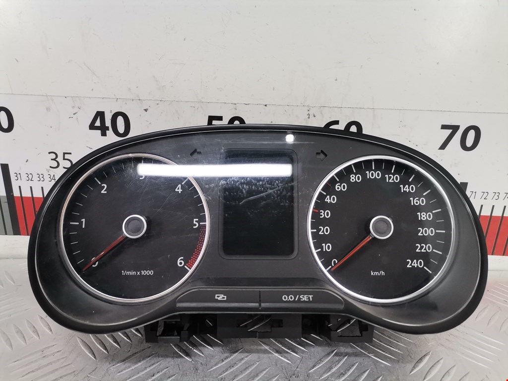 Панель приборная (щиток приборов) Volkswagen Polo 4