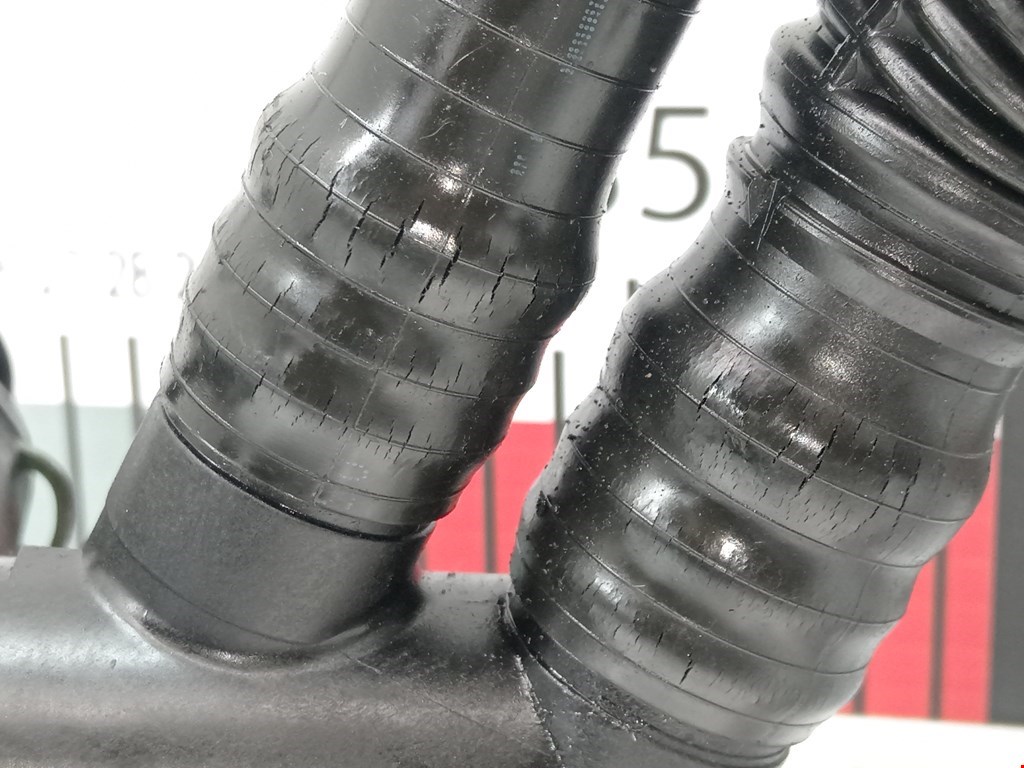 Трубка картерных газов FORD Focus II 2005-2011